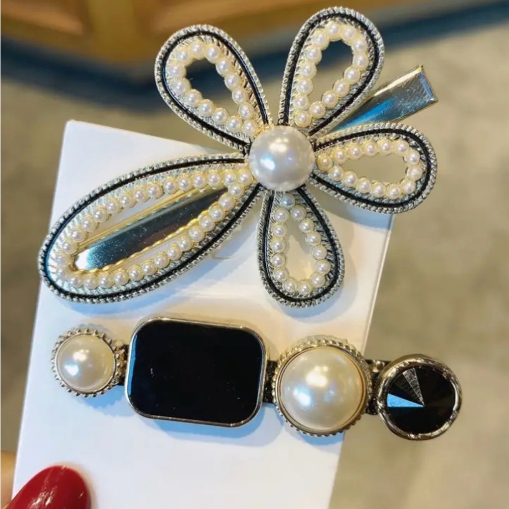 Elegant Black and Gold Hair Clip Set - Picture 3 of 6